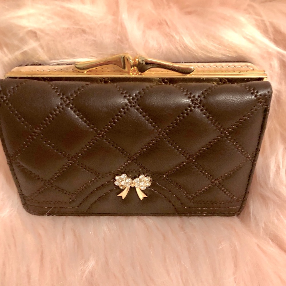 Women’s brown leather small bifold wallet